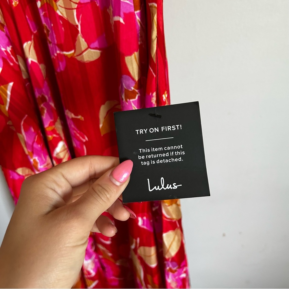 NWT LULUS ALL ABOUT LOVE RED FLORAL PRINT MIDI DRESS SIZE MEDIUM VIBRANT RED - Picture 7 of 15
